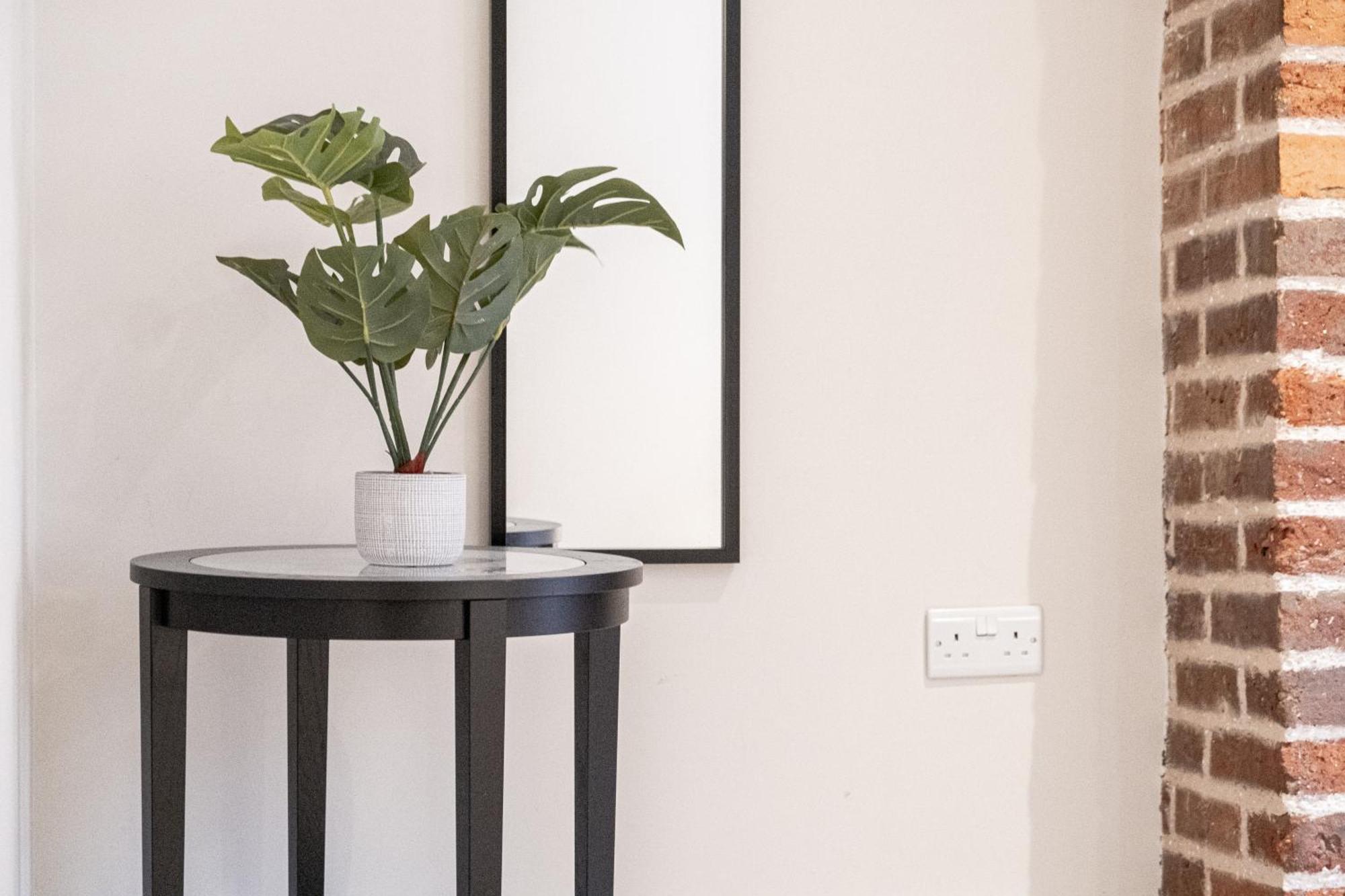 Osbourne House Pink 2 Bed, 2 And Half Bath Apartamento Birmingham Exterior foto