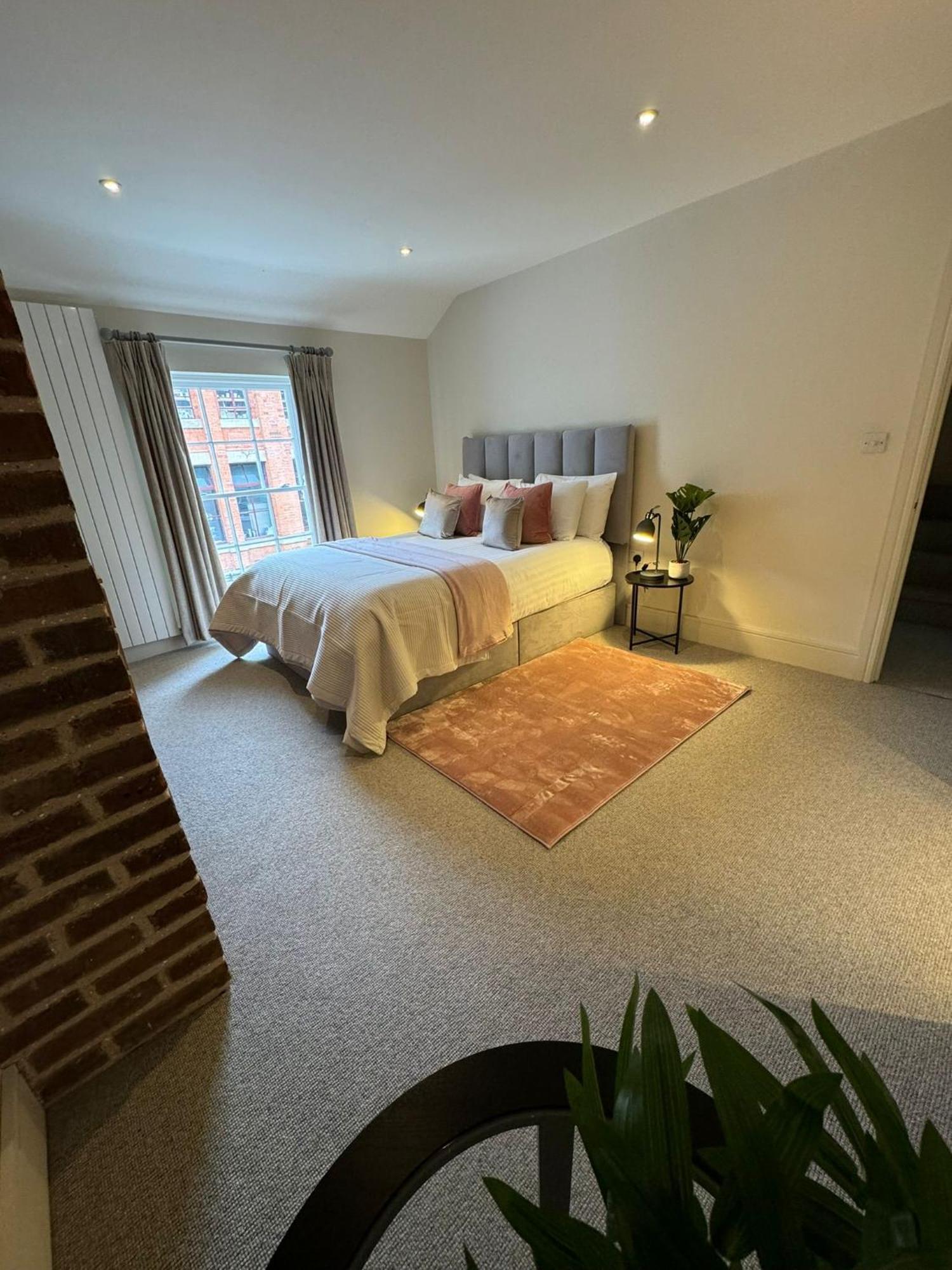 Osbourne House Pink 2 Bed, 2 And Half Bath Apartamento Birmingham Exterior foto
