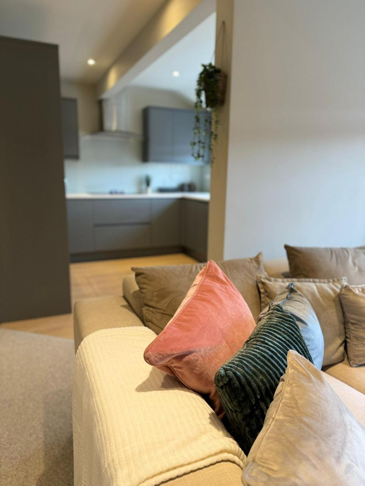 Osbourne House Pink 2 Bed, 2 And Half Bath Apartamento Birmingham Exterior foto