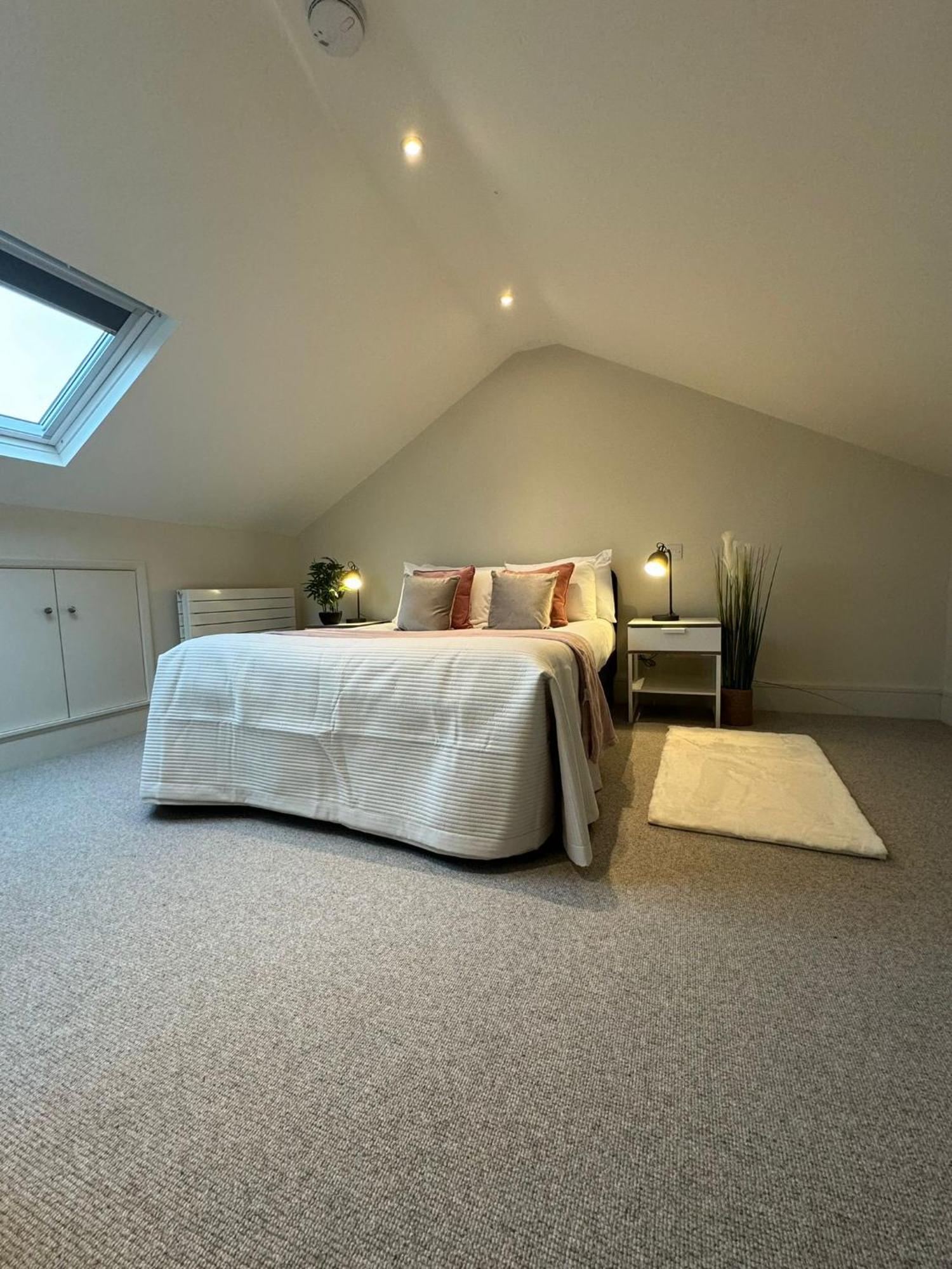 Osbourne House Pink 2 Bed, 2 And Half Bath Apartamento Birmingham Exterior foto