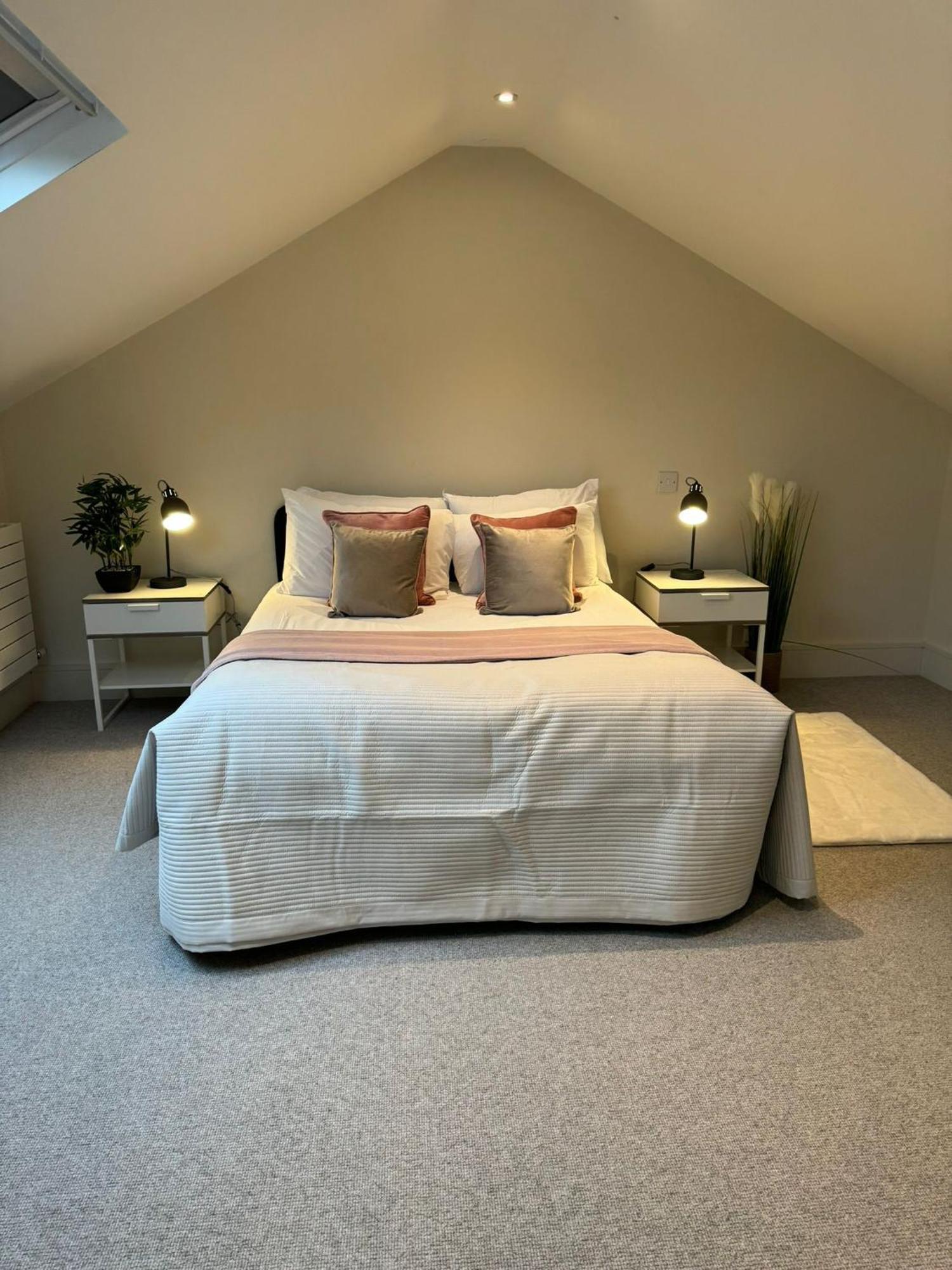 Osbourne House Pink 2 Bed, 2 And Half Bath Apartamento Birmingham Exterior foto