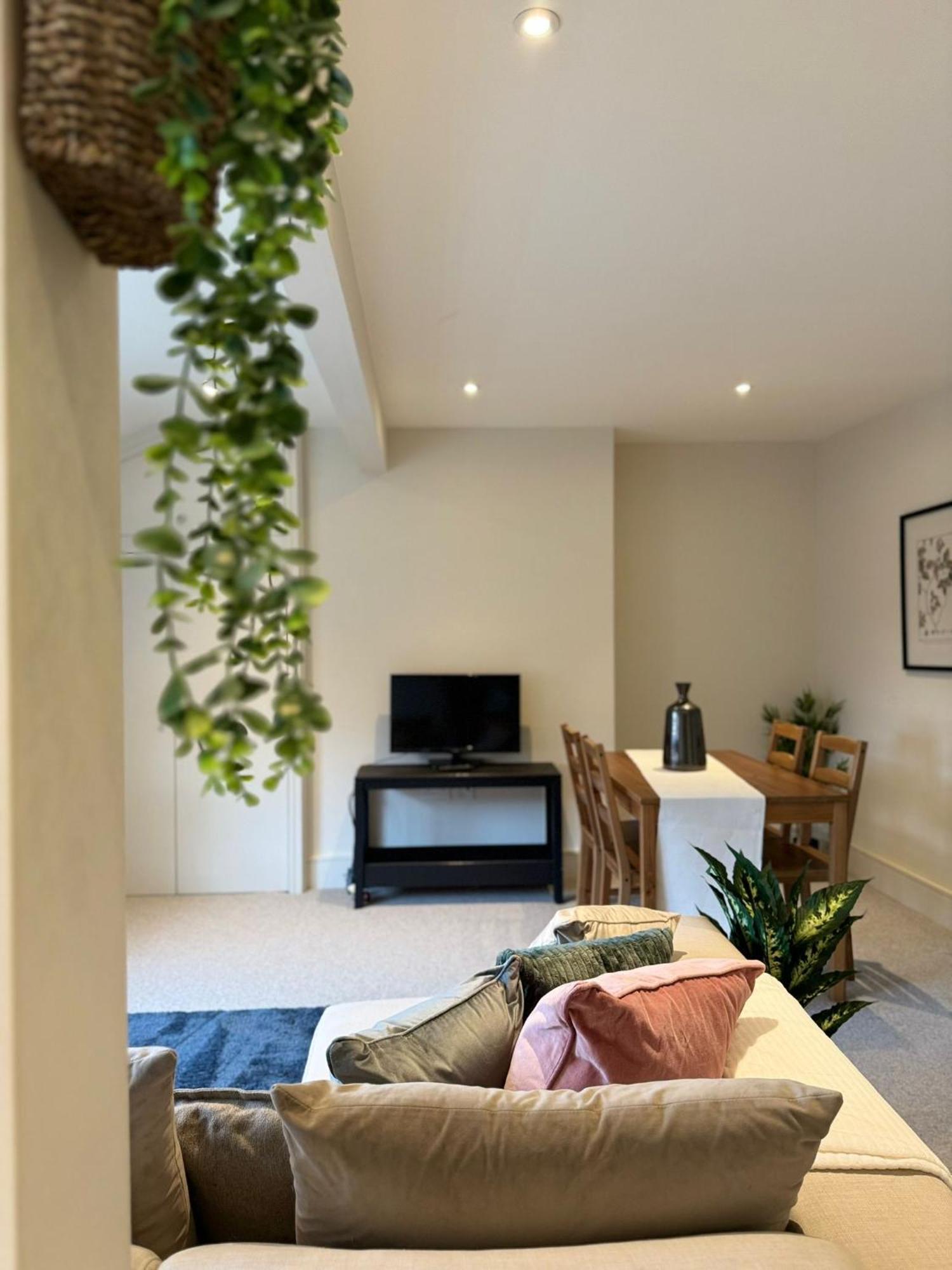 Osbourne House Pink 2 Bed, 2 And Half Bath Apartamento Birmingham Exterior foto