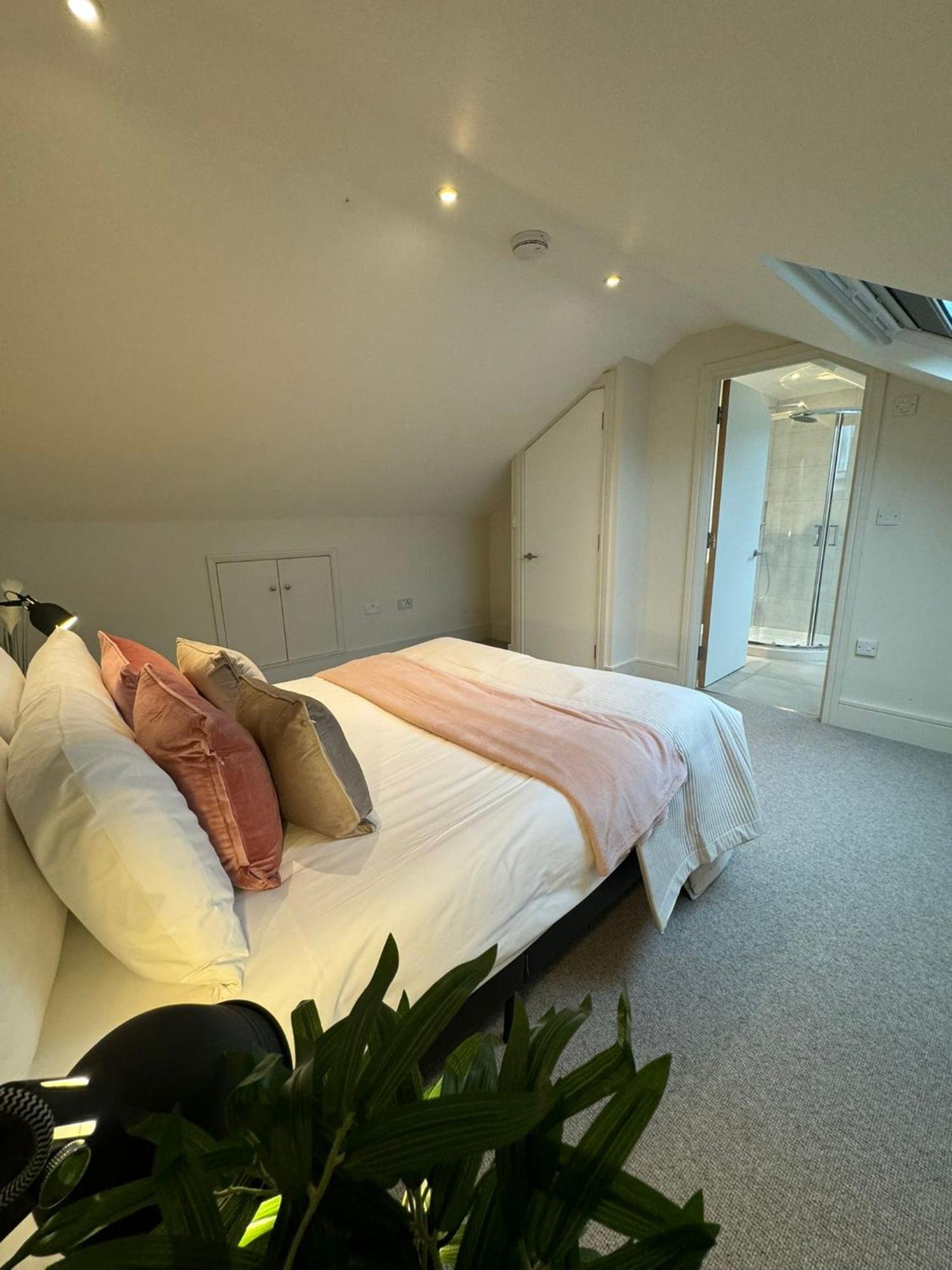 Osbourne House Pink 2 Bed, 2 And Half Bath Apartamento Birmingham Exterior foto