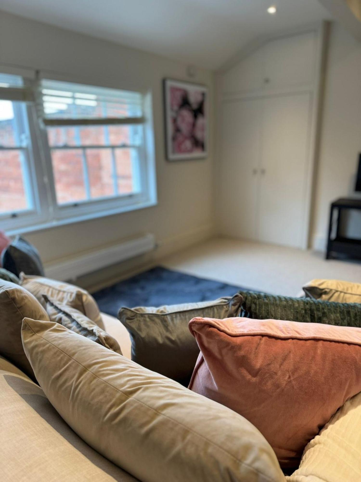 Osbourne House Pink 2 Bed, 2 And Half Bath Apartamento Birmingham Exterior foto