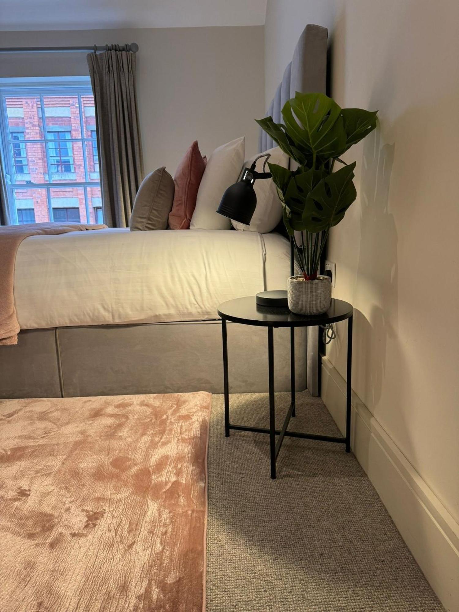 Osbourne House Pink 2 Bed, 2 And Half Bath Apartamento Birmingham Exterior foto