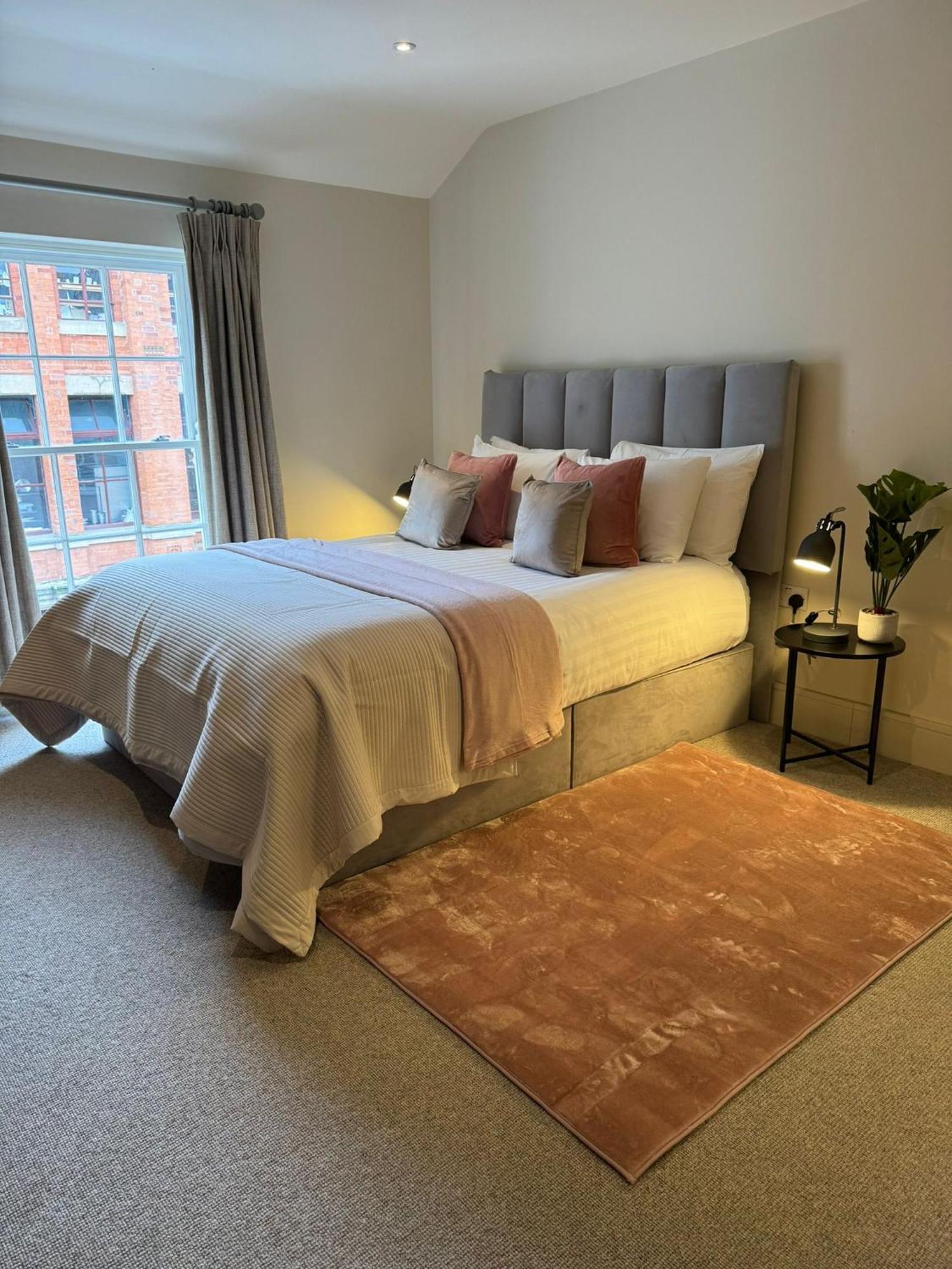 Osbourne House Pink 2 Bed, 2 And Half Bath Apartamento Birmingham Exterior foto